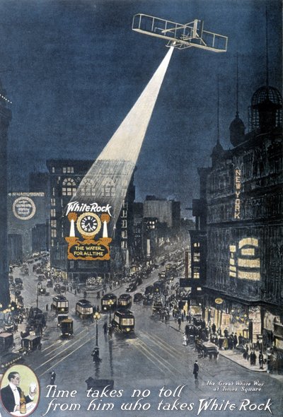 Reklama na alkohol ""White Rock"": Letadlo osvětlující plakát "White Rock" visící na budově na Times Square v New Yorku. 1912. od American School