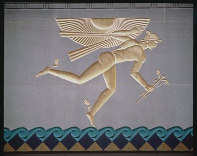 Basreliéf zobrazující Merkur z exteriéru jedné ze 14 budov, postavené v letech 1931-40 od American School