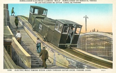 Elektrická mula táhne zaoceánskou loď přes Gatun Locks, Panamský průplav od American School