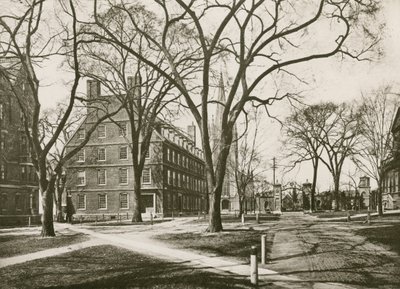 Massachusetts Hall, Harvard University, Cambridge (hlubotisk) od American School