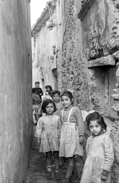 CROTONE - DĚTI od Ando Gilardi