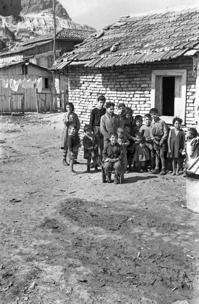 CROTONE - SKUPINA DĚTÍ od Ando Gilardi