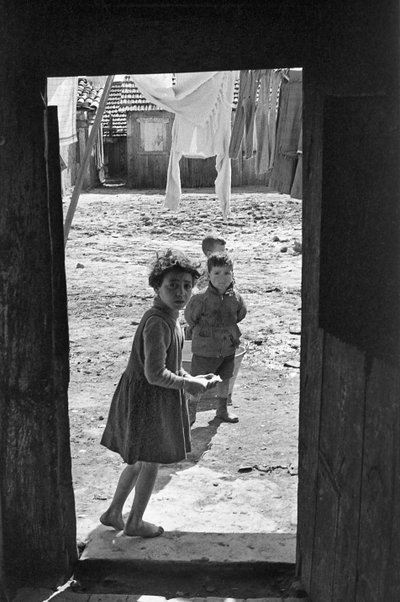 CROTONE - DĚLNICKÉ SLUMY, od Ando Gilardi