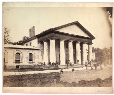 Před Arlington House, 28. června 1864 (sépiová fotografie) od Andrew Joseph Russell