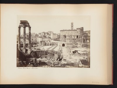 Pohled na Forum Romanum s chrámem Castor a Pollux v Římě, Itálie Forum Romano. Roma (název na objektu) od Anonymous