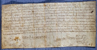 Charta krále Karla Velikého (Karel I., Karel Veliký nebo Carolus Magnus) (742-814) osvobozující opatství Saint Denis od mýtného během veletrhu. Konec 8. století. Paříž, Národní archiv od Anonymous Anonymous