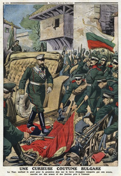 První balkánská válka (Balkán): Bulharský car Ferdinand I. (1861-1948) pochodující na cizích územích dobytých jeho armádou v Mustapha-Pasha (Mustapha Pasha), nyní Ferdinandovo, zbožňuje zbraně a praporce nepřátel“““ ilustrace z „ Malý deník"" od Anonymous Anonymous