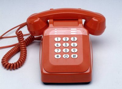 Oranžový plastový klíčový telefon S63 od Anonymous Anonymous