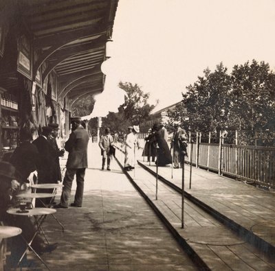 Univerzální výstava roku 1900 - Výstava Universelle de 1900 v Paříži: Zvlněný chodník - soukromá sbírka od Anonymous Anonymous