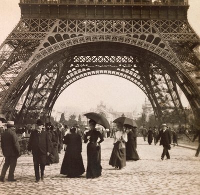 Univerzální výstava 1900 - Expozice Universelle de 1900 v Paříži: Pohled pod Eiffelovu věž - soukromá sbírka od Anonymous Anonymous