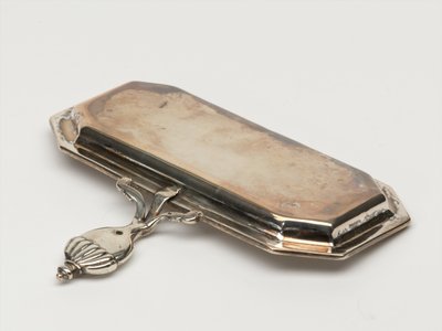 Zásobník na zhasínání svíček, Board of Ordnance, cca 1696 (zásobník, tlumič) od Anthony Nelme