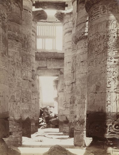 Hypostyle Hall v Temple of Karnak, pohled na Hypostyle Hall od Antonio Beato