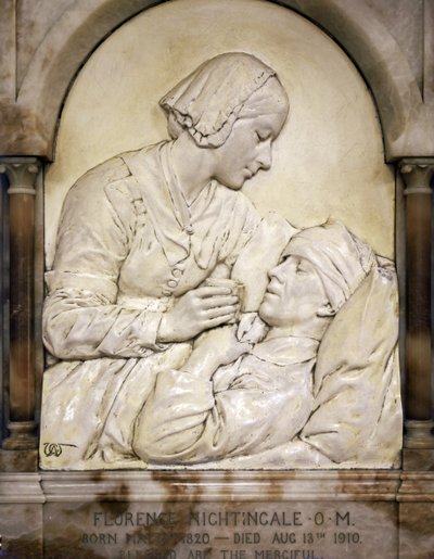 Florence Nightingaleová utěšuje zraněného muže (štukový reliéf) od Arthur George Walker