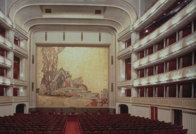 Hlediště vídeňské státní opery zobrazující scénu z Orfea, zničeného v roce 1945, přestavěného a znovu otevřeného v roce 1955 od Austrian Photographer