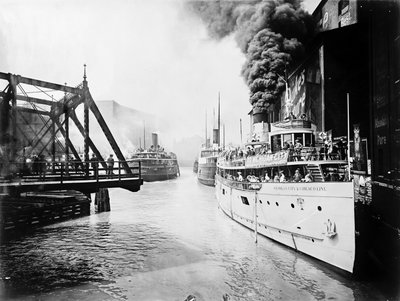 Osobní lodě na řece Chicago, Chicago, Illinois, USA, kolem roku 1905 (černobílá fotografie) od Barnes and Crosby