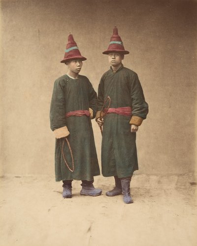 [Dva Číňané v odpovídajících tradičních šatech], 70. léta 19. století. od Baron Raimund von Stillfried