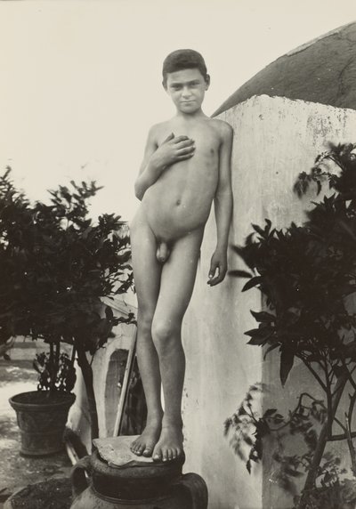 [Stojí nahý] od Baron Wilhelm von Gloeden