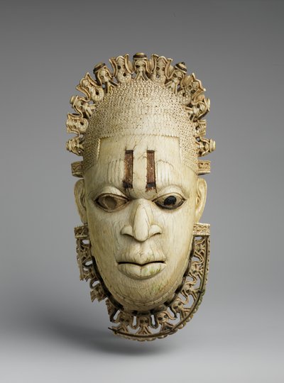 Maska s přívěskem Iyoba (královna matka). od Benin Benin