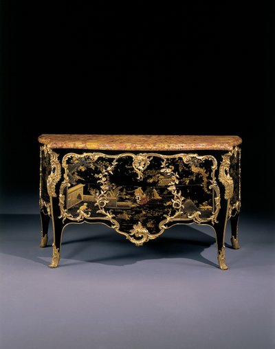 Commode, cca 1745 (japonský lak namontovaný na ormolu a ebonizované dřevo) od Bernard van Risenburgh II