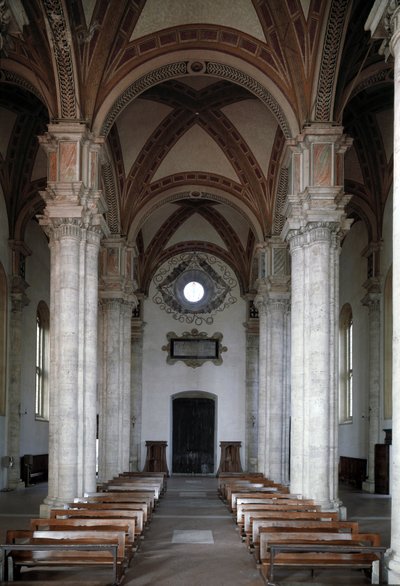 Vnitřní pohled na kostel Pienza od Bernardo Rossellino