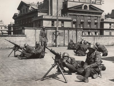 Monévry protivzdušné obrany v Římě během druhé světové války. (černobílá fotografie) od Bruni Bruni