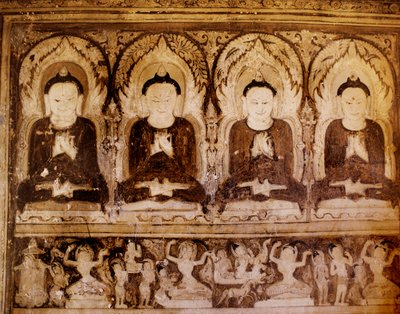 Čtyři Buddhové (nástěnná malba) od Burmese School