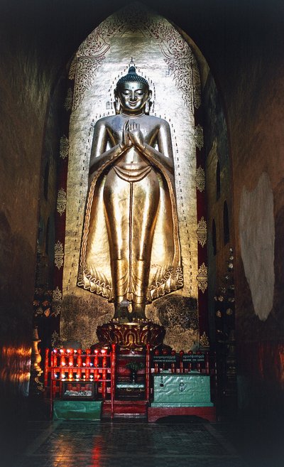 Kakusanda, jeden z Buddhů v chrámu Ananda, Bagan (Pagan), Myanmar (Barma) od Burmese School