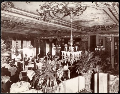 Jídelna v hotelu Savoy, cca 1895-96 (stříbrný želatinový tisk) od Byron Company