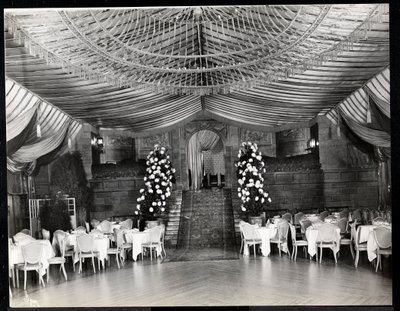 Přijímací místnost v hotelu Ritz-Carlton, 1915 nebo 1916 (stříbrný želatinový tisk) od Byron Company