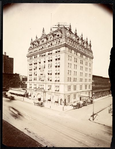 Hotel Navarre, 7th Avenue a 38th Street, New York, 1908 (stříbrný želatinový tisk) od Byron Company