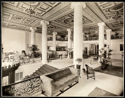 Vchod a lobby hotelu Robert Treat, Newark, New Jersey, 1916 (stříbrný želatinový tisk) od Byron Company
