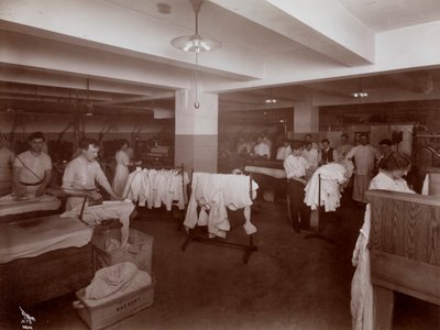 Prádelna v hotelu McAlpin, 1913 (stříbrný želatinový tisk) od Byron Company