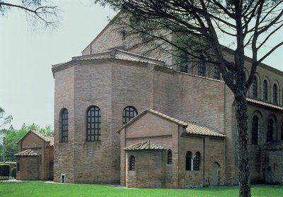 Zadní průčelí baziliky, 536 našeho letopočtu od Byzantine School