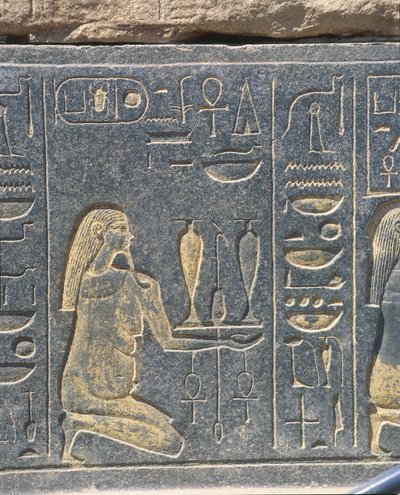 Egypt, Karnak, Červená kaple Hatšepsut, zlatý reliéf, nabídka vína od J.B. and Brown J. Rowbotham