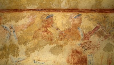 Hudebníci, freska, detail, Tomb of the Blue Demons, Necropolis of Tarquinia (Seznam světového dědictví UNESCO, 2004), Lazio, Itálie. Etruská civilizace, 5. století před naším letopočtem (foto) od J.B. and Brown J. Rowbotham