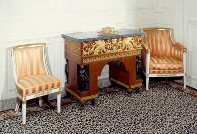 Furniture Premier Empire: kancelář imprese Josephine de Beauharnais (1763-1814) realizovaná bratry Jacobem (19. století) podle kreseb Charlese Perciera a Pierra Fontaina. 1800 Versailles, Grand Trianon od C. and Fontaine P. Percier