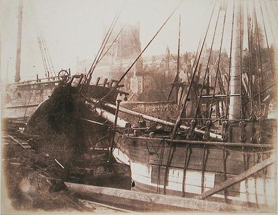 Sailing Vessels in Harbour, c.1845 (tisk na slaném papíře z negativu kalotypie) od Calvert Richard Jones