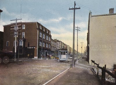 Další část ulice Duckworth Street, St John