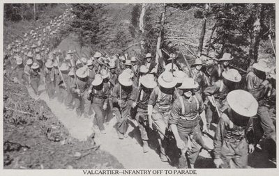 Val Cartier - pěchota na přehlídce 1915 (čb fotografie) od Canadian Photographer