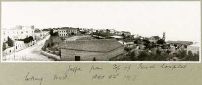 Jaffa z horní části francouzské nemocnice při pohledu na západ, 2. prosince 1917 od Capt. Arthur Rhodes