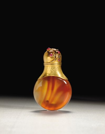Lahvička vůně, dělnická značka Erika Kollina, St. Petersburg, kolem roku 1890 od Carl Fabergé