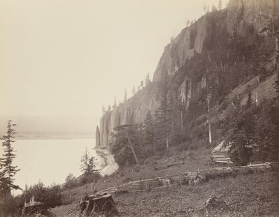 Mys Horn, řeka Columbia, 1867 (foto) od Carleton Emmons Watkins
