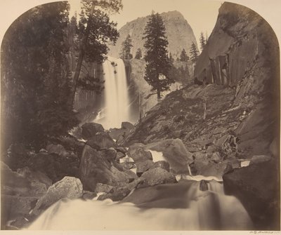 Mt. Broderick in Distant Centre, Piroyac, Falling Chrystals, Vernal Fall, 1861. od Carleton Emmons Watkins