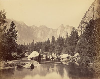 [Pohled na Merced - Katedrální skály v dálce] od Carleton Watkins