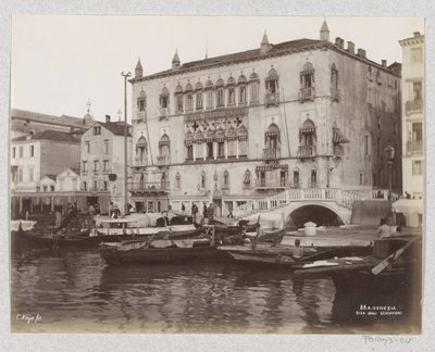 Hotel Royal Danieli v Palazzo Dandolo a lodě na Riva degli Schiavoni v Benátkách od Carlo Naya
