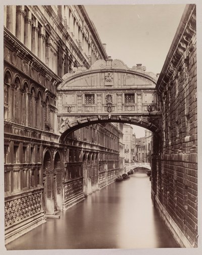 Benátky. Pohled na Ponte dei Sospiri (Most vzdechů) z Ponte della Paglia od Carlo Naya