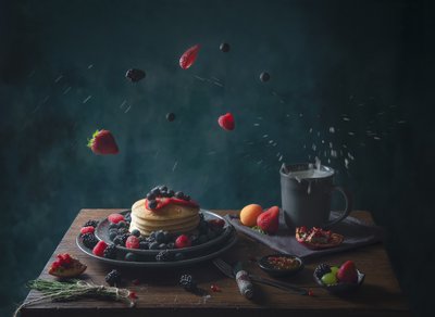 Palačinky s padajícími bobulemi od Catherine Wang
