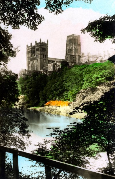 Durhams Triple Towers, 20. století. od Cavenders Ltd