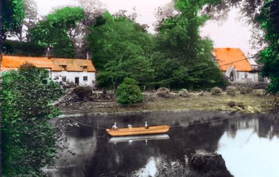 Erbistock Ferry and Church, Wrexham, 1926. od Cavenders Ltd