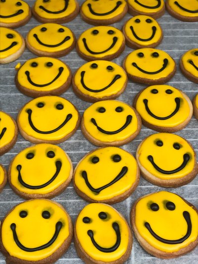 Kompozice - Smiley, 2019 (foto) od Cécile Jamet